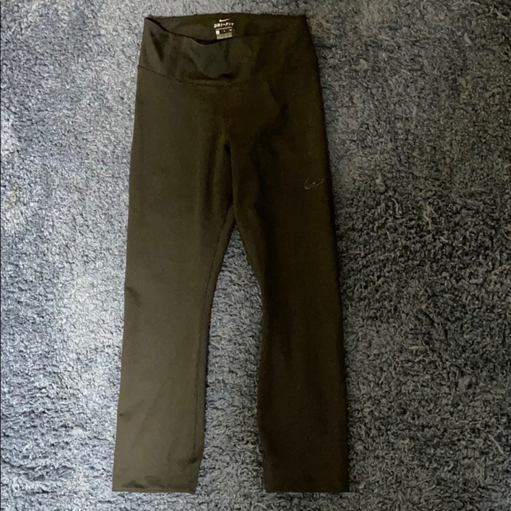 Nike power pocket tight fit CROPPED leggings